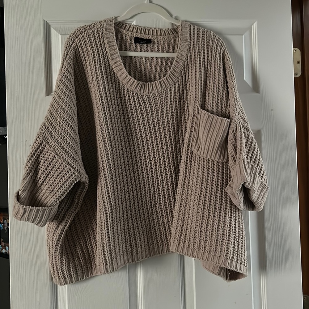 Vici sweater